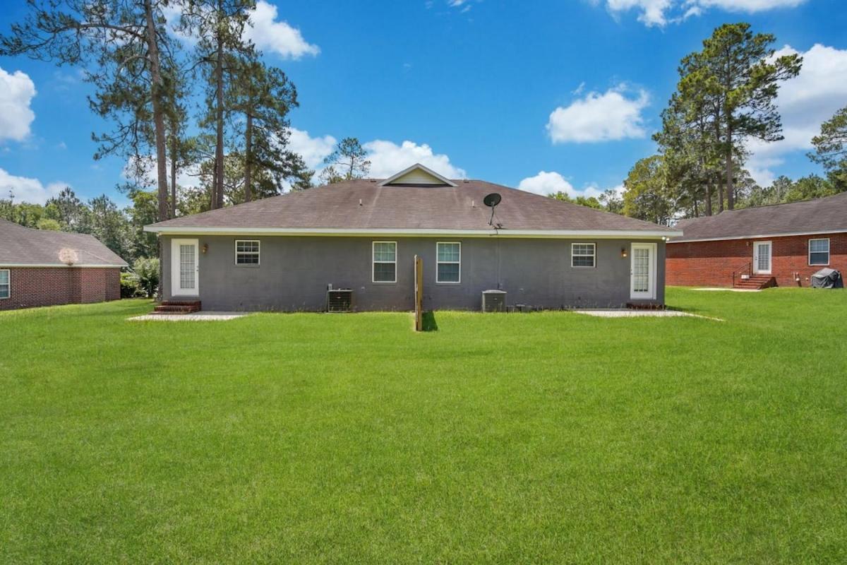Charming Gray Home- 5 Mins From Gsu! สเตทส์โบโร ภายนอก รูปภาพ